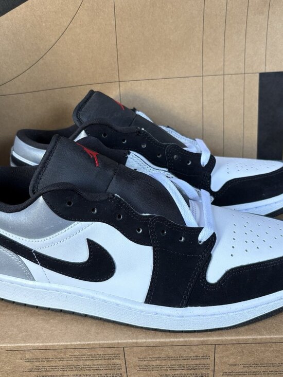 NEW Nike Air Jordan 1 Low SE White Black Matte Silver HF3148-106 Size 10.5 main image 8